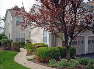 10 Wood Duck Pond Rd, Bedminster, NJ 07921