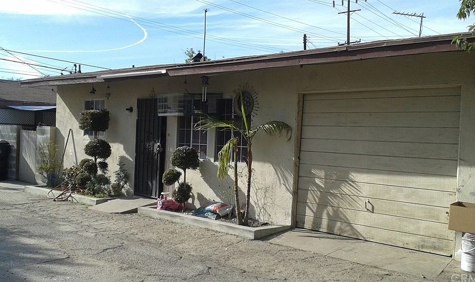 2nd image of 13739 Los Angeles St