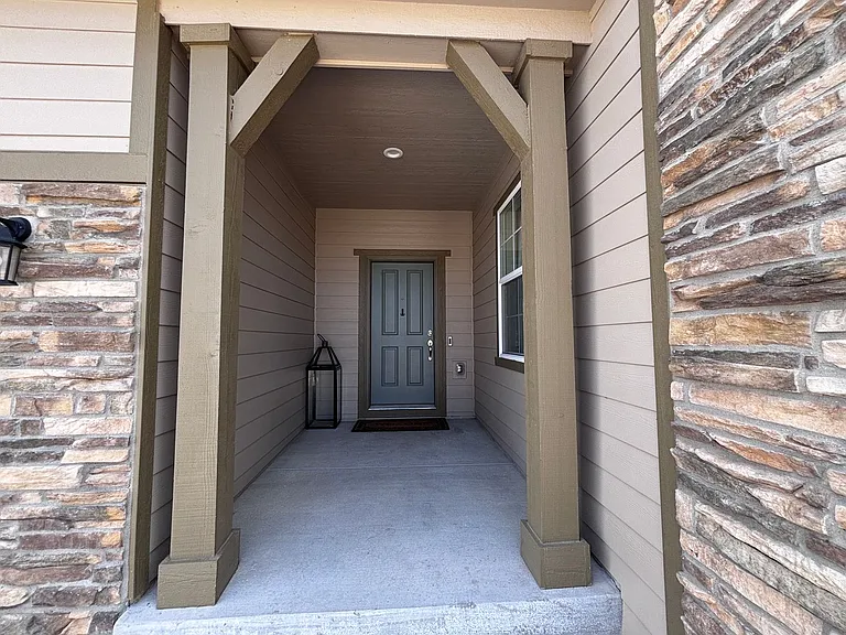 9377 Mayflower Gulch Way — Photo 3