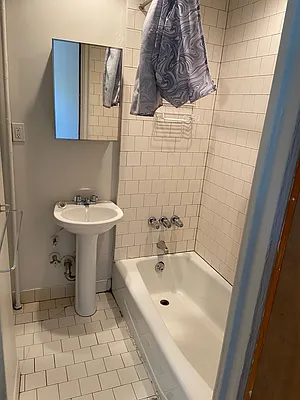 Rented by Garfield Realty  | media 7