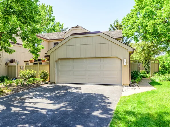 69 Foxwood Ln #0, Barrington, IL 60010