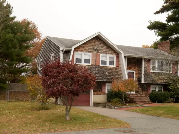 48 Carlisle St, Brockton, MA 02302