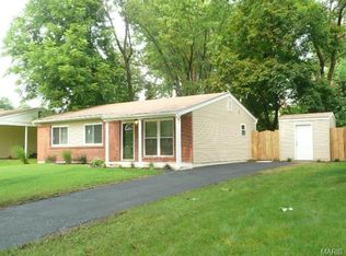 3074 Donnycave Ln, Maryland Heights, MO 63043