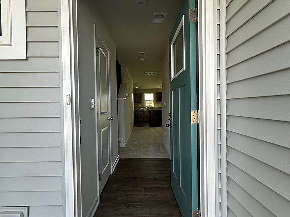 3rd image of 3016 Silver Birch Ln