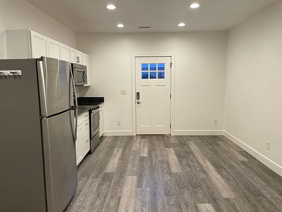 2nd image of 301 W Birch Dr