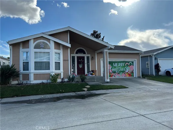 19842 Emerald Creek Dr, Santa Clarita, CA 91351