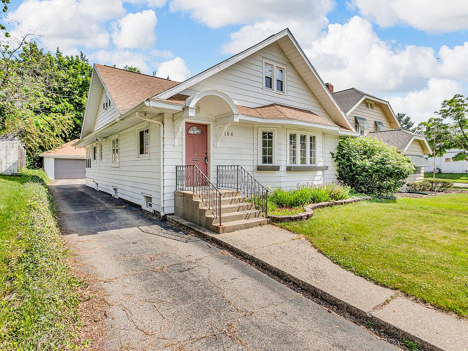 1st image of 806 Oakridge Dr