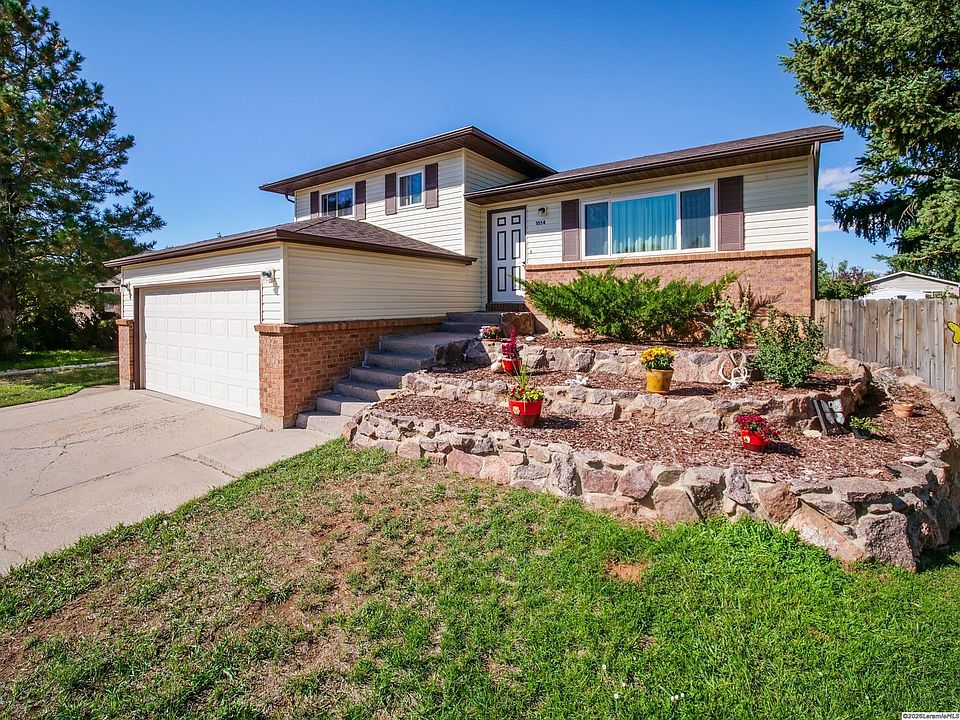 1st image of 1054 Banock Dr