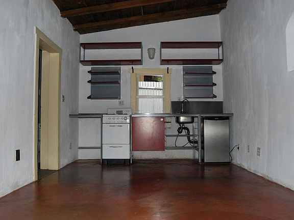 3rd image of 715 S 11th Ave #2