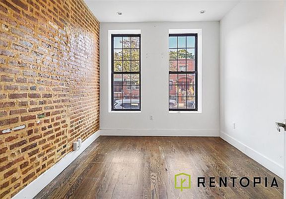 3rd image of 558 Kosciuszko St #1E