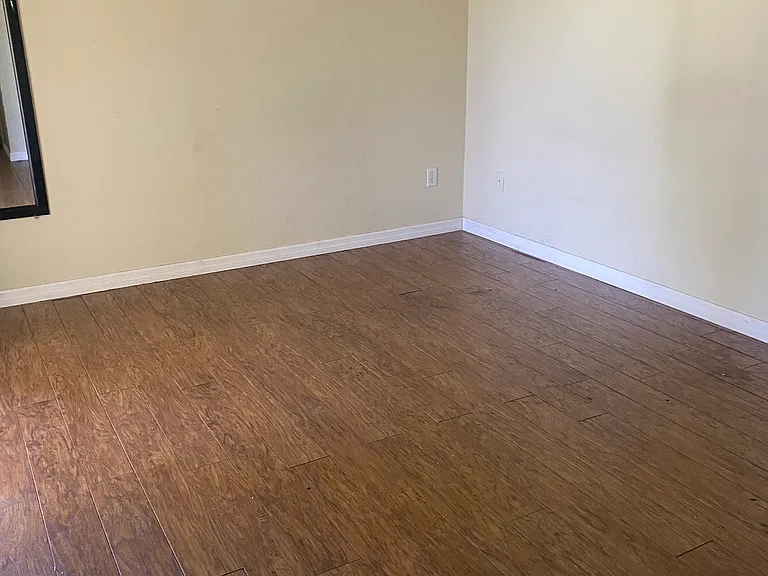 471 Insull Ct — Photo 26