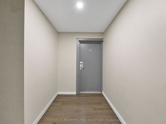 4th image of 583 Mornington Ave #610
