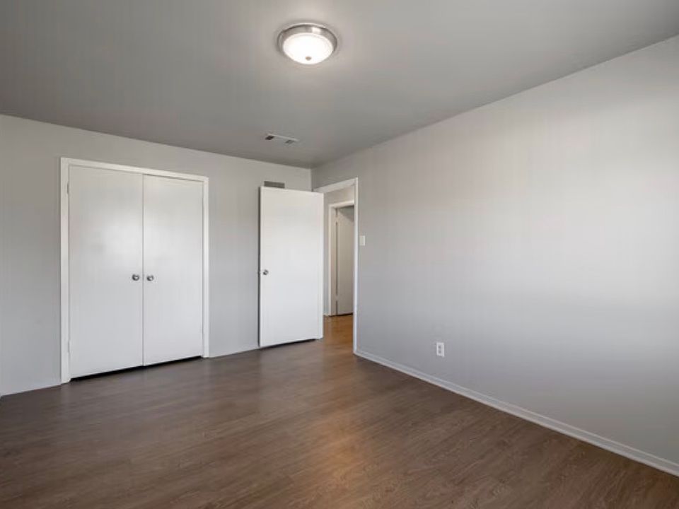1st image of 1999 Parkway Dr #202
