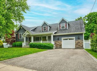 1326 Pulaski Rd, East Northport, NY 11731
