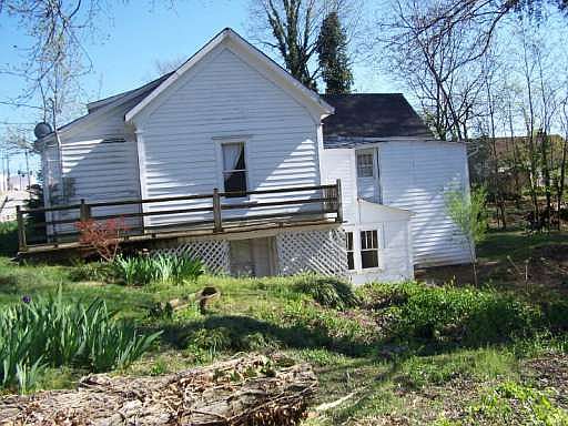 2nd image of 417 Bradford St