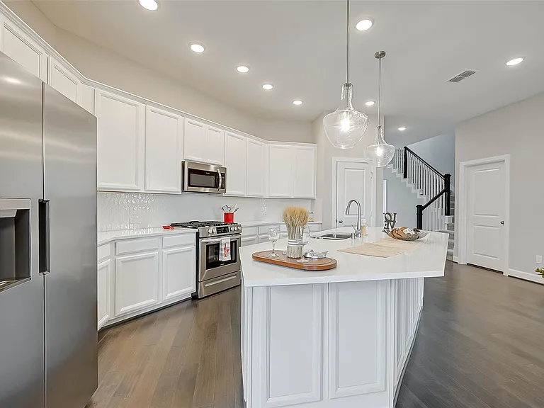 10707 Deer Path Dr — Photo 10