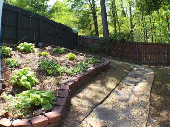 545 Chase Ridge Dr, McDonough, GA 30253