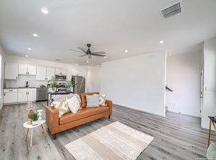 2066 Dry Crk, Canyon Lake, TX 78133