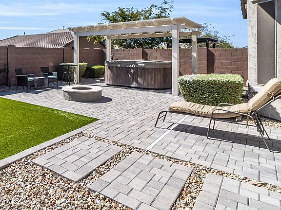 3rd image of 7081 W ANDREA Drive