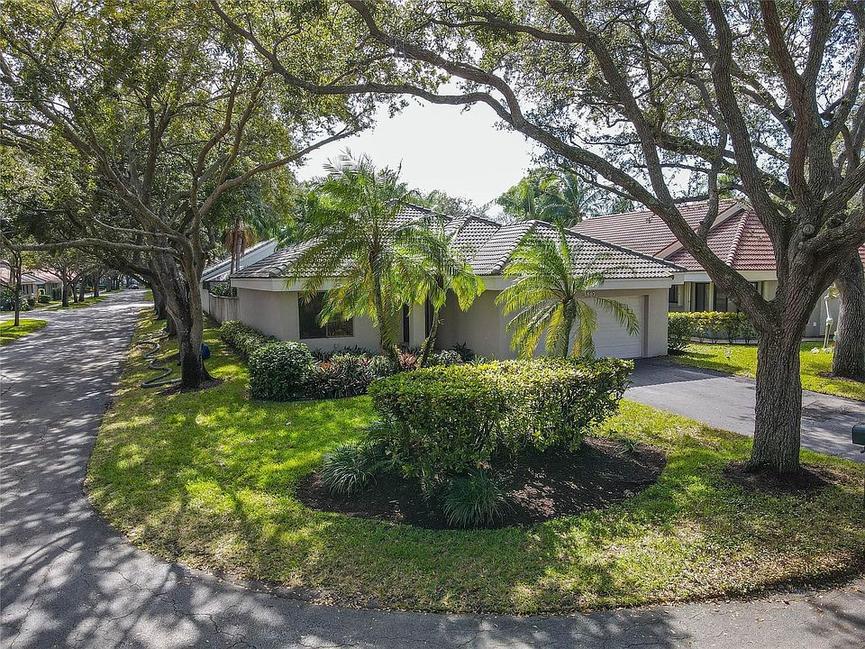 1st image of 1867 NW 99th Avenue