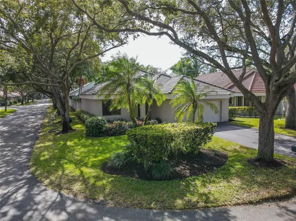 1867 NW 99th Avenue, Plantation, FL 33322