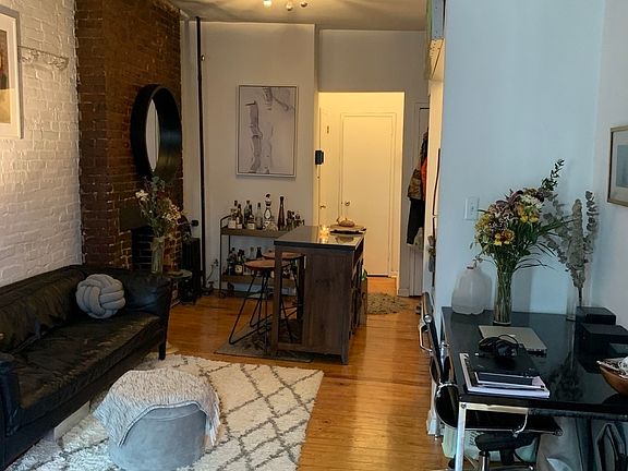 4th image of 141 Sullivan St APT 10