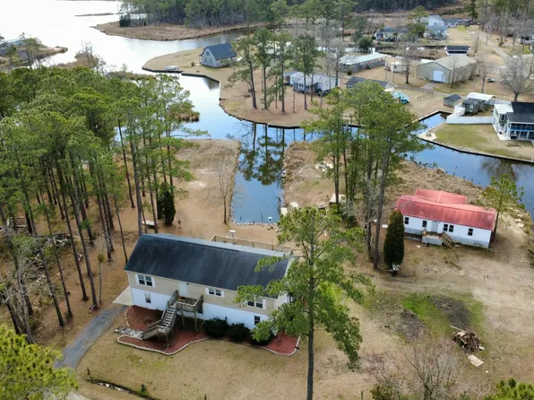 121 Hideaway Road, Belhaven, NC 27810