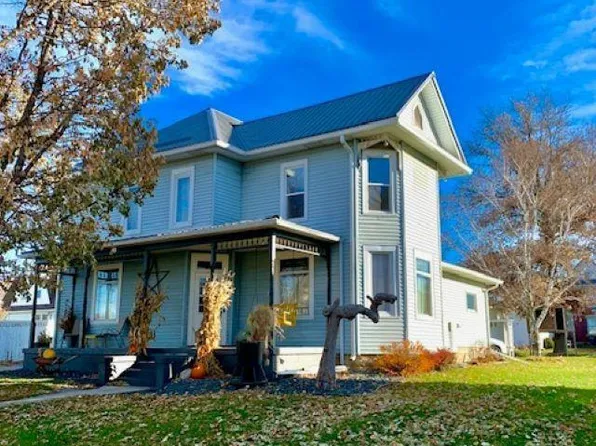 205 S Main St, Monona, IA 52159
