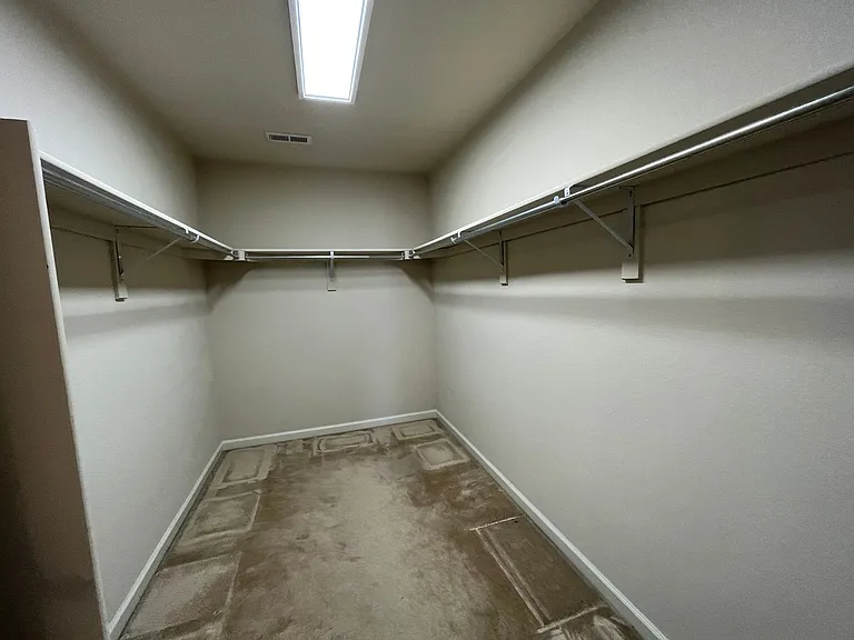 3233 Anika Dr — Photo 24