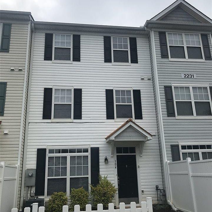 2nd image of 2231 Raven Rd Unit 104