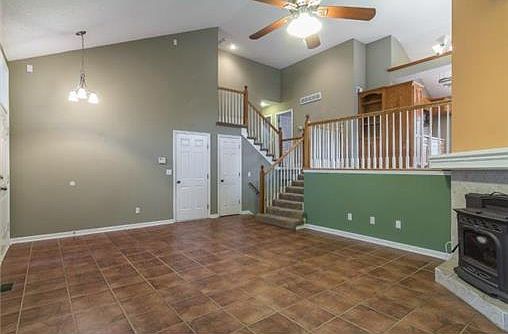 5th image of 1120 NE Woodbury Ct