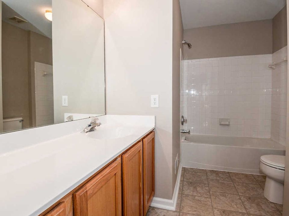 2nd image of 174 Buttercup Blvd