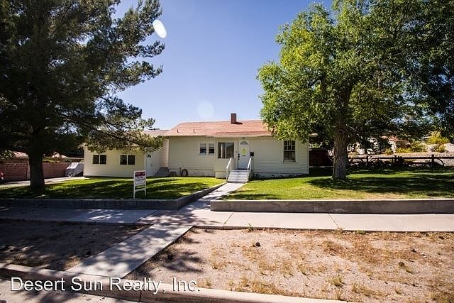 1st image of 712 Park Pl