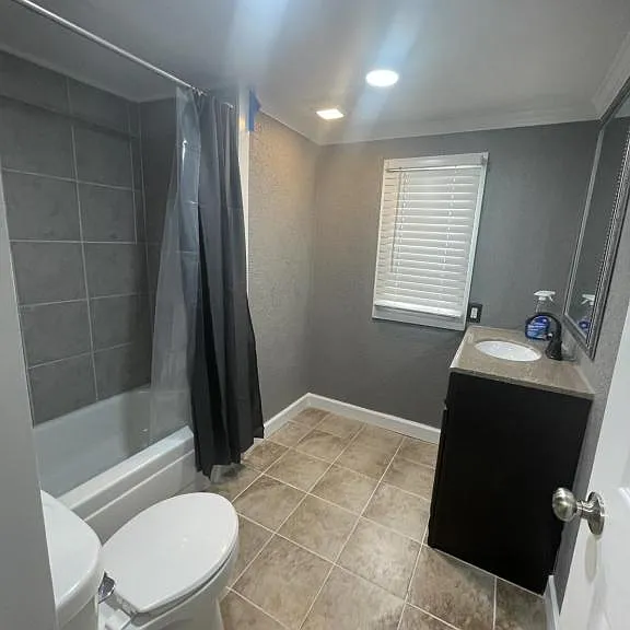 1739 Clover St — Photo 16