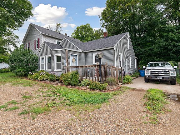 3rd image of 1666 W D Ave