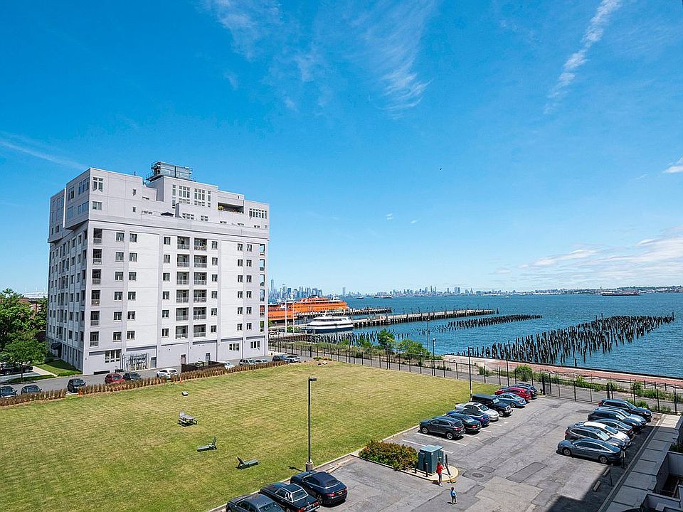 1st image of 80 Bay St #5