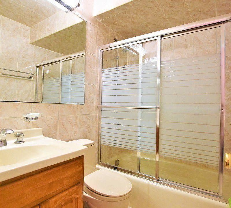 2nd image of 2629 E 23rd St APT 2J
