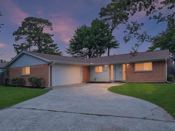 10010 Westview Dr, Houston, TX 77055