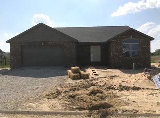 424 Benham Dr, Millstadt, IL 62260