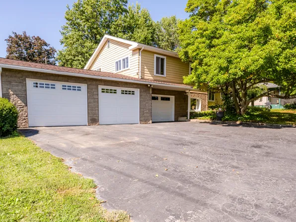 7460 Linn St, Eau Claire, MI 49111