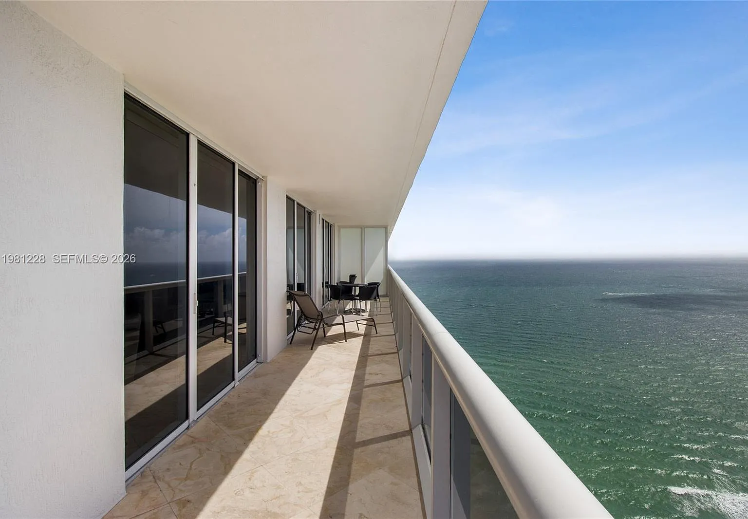 Beach Club Two — Photo 1