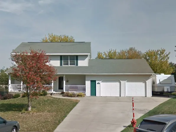 207 Highland Ct SE, Stewartville, MN 55976