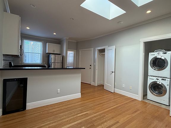 4th image of 1133 Fell St APT 9