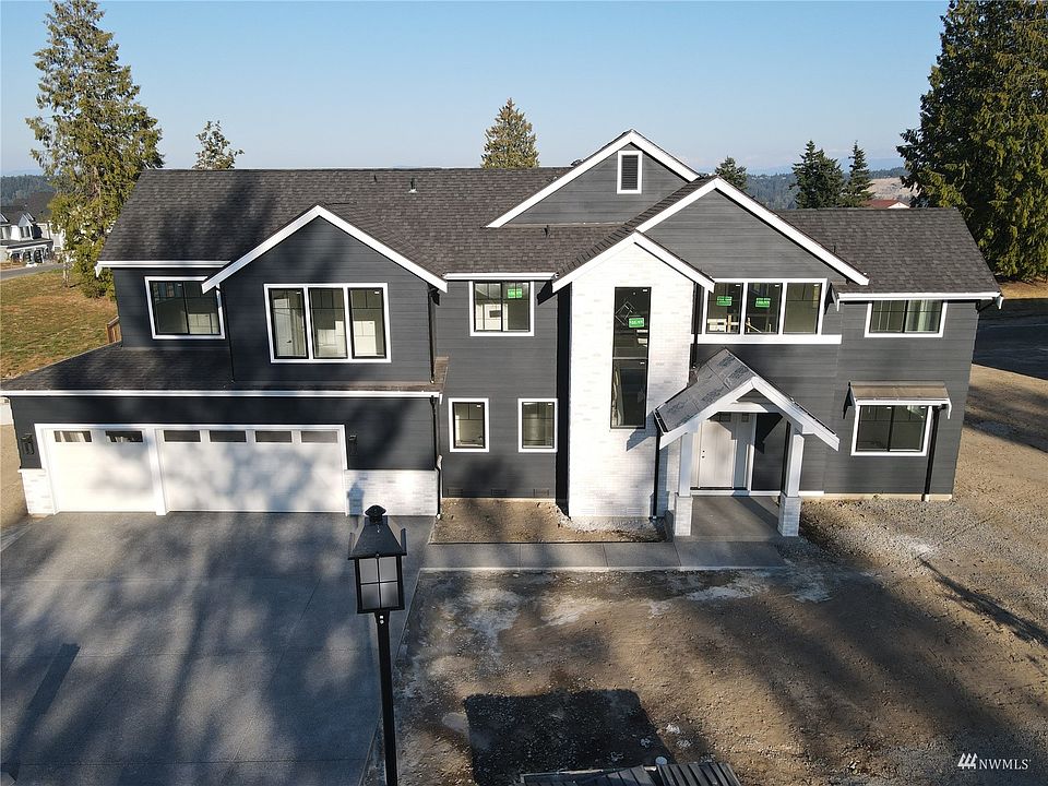 1st image of 1033 123nd Avenue Ct E