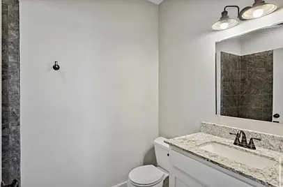705 Maple St — Photo 2