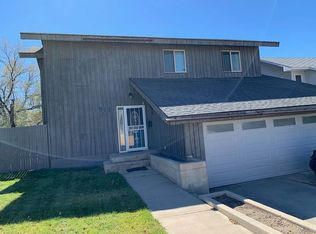 912 Lee St, Rock Springs, WY 82901