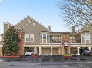 1231 NE Horizon Loop UNIT 208, Hillsboro, OR 97124
