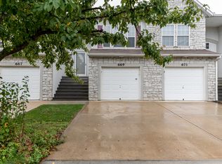 669 S Woodson Ln, Gardner, KS 66030