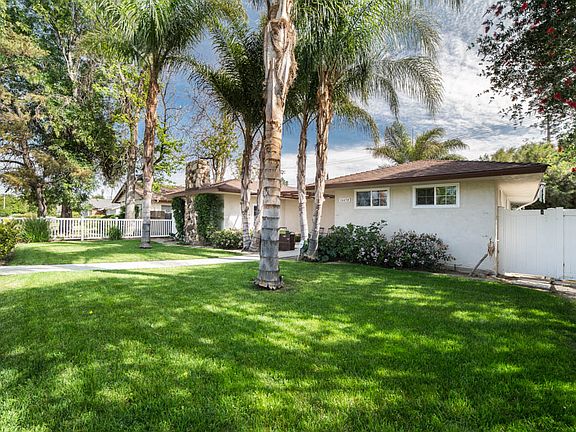 3rd image of 16650 Nordhoff St