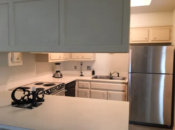 1057 Rambling Oaks Dr, Norman, OK 73072